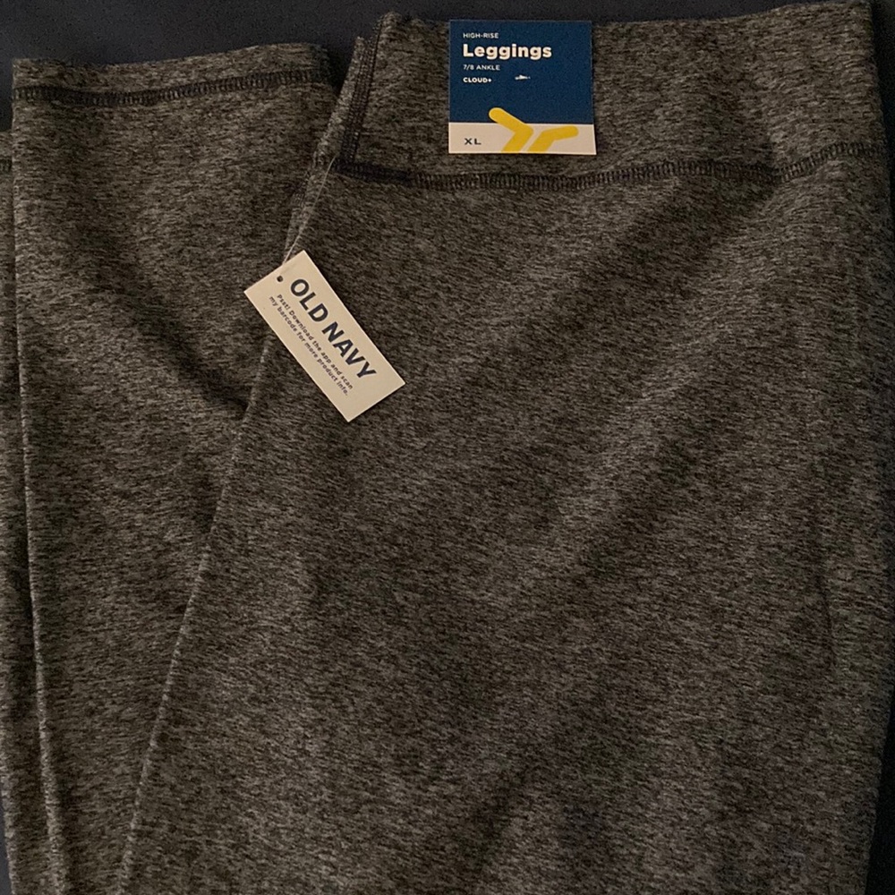 Old Navy High-Rise Cloud+ Leggings NWT